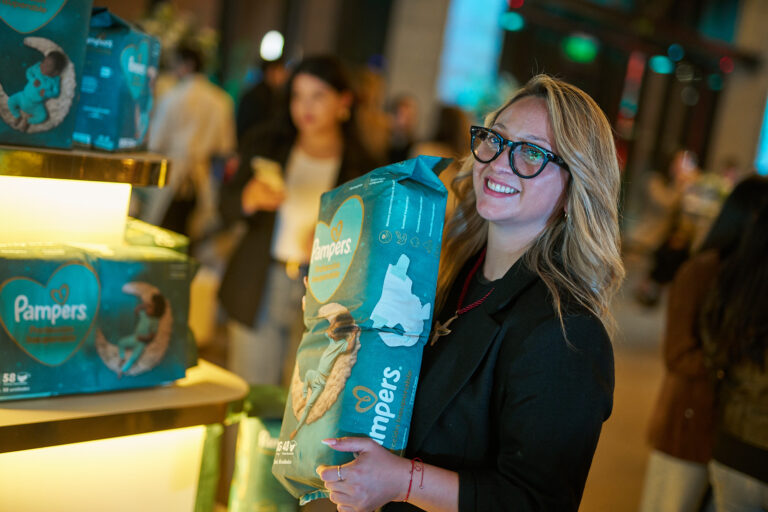 Pampers trae a Chile su pañal más avanzado para mejorar el descanso nocturno de las guaguas y familias del país