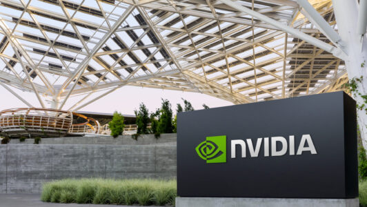 Inteligencia artificial lleva a NVIDIA a ingresos récord de US$ 81.600 millones y proyectan crecer hasta US $91.000 millones el próximo trimestre