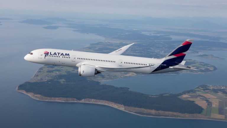 LATAM Airlines reporta utilidad neta de US$ 576 millones en el primer trimestre impulsada por transporte de 22,9 millones de personas