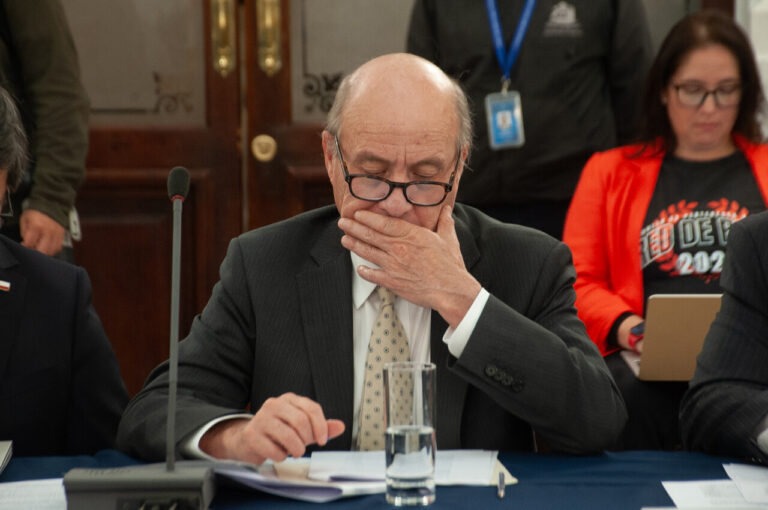 Comisión de Hacienda aprueba idea de legislar la Ley de Reconstrucción Nacional en estrecha y tensa votación