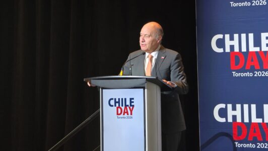 Quiroz en Chile Day 2: “Dicen que no podemos bajar impuestos sin subir otros ¿Por qué no? Lo dicen algunos grupos de interés que tienen capturado al Estado”