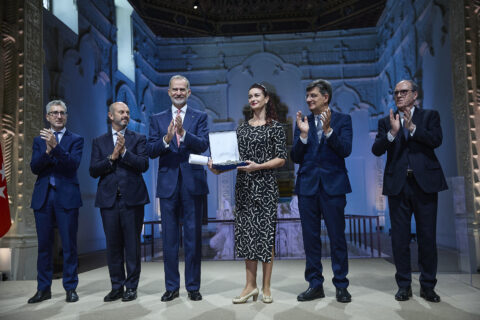 Rey de España entrega premio de Derechos Humanos al Museo de la Memoria de Chile