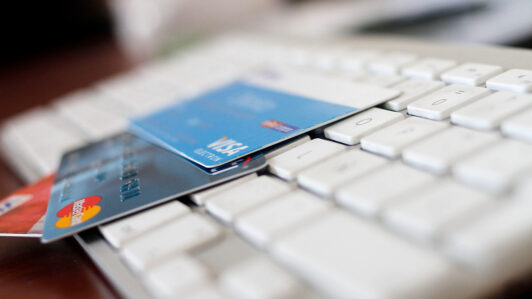 Ventas online del retail crecen 6,5% en el primer trimestre de 2026 y alcanza una participación de 24,2%