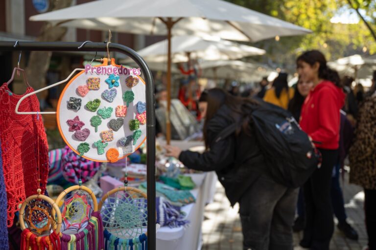 Mercado “Amor que inspira” en Providencia celebrará el Día de la Madre 2026 con feria y actividades gratuitas