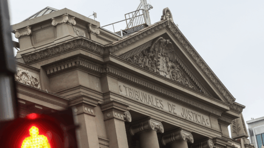 Juzgado Civil ordena al Fisco pagar $15 millones a dos víctimas de torturas en dictadura