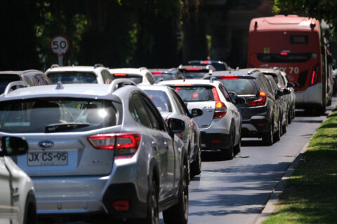 Restricción vehicular 2026: Revisa el calendario por dígito y qué vehículos deben cumplir la medida