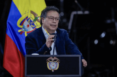 Gustavo Petro llama a reunir firmas para una Asamblea Constituyente en Colombia