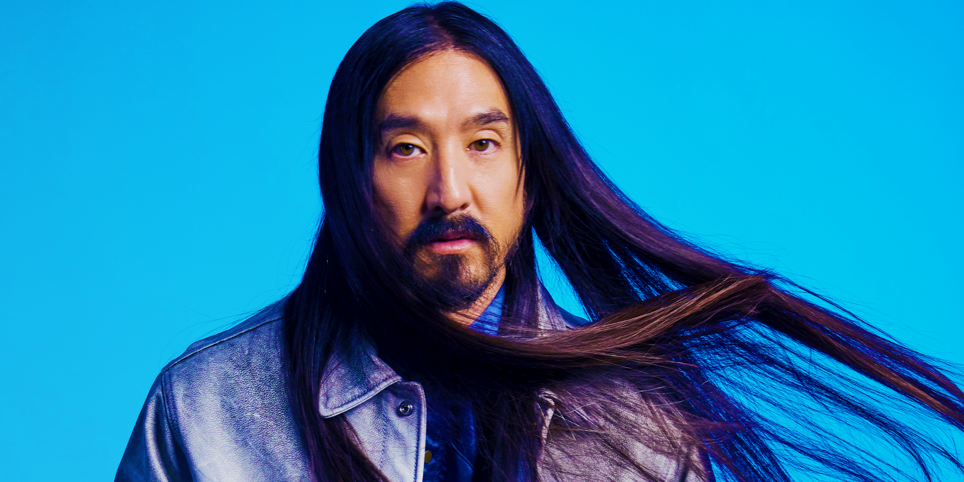 El método Steve Aoki: CNN Chile habla con el DJ que lanza tortas al público, va de BTS a TINI, y apuesta por la ciencia cerebral