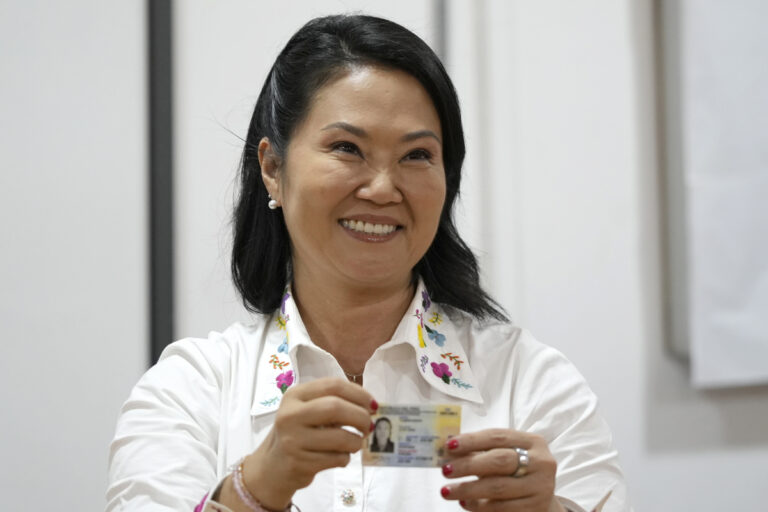 Concluye el escrutinio en Perú: Keiko Fujimori es electa presidenta por 49.641 votos más que Sánchez
