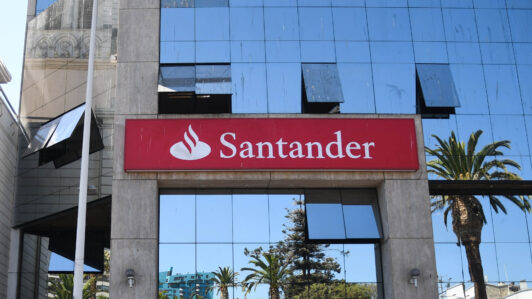 Banco Santander compromete 