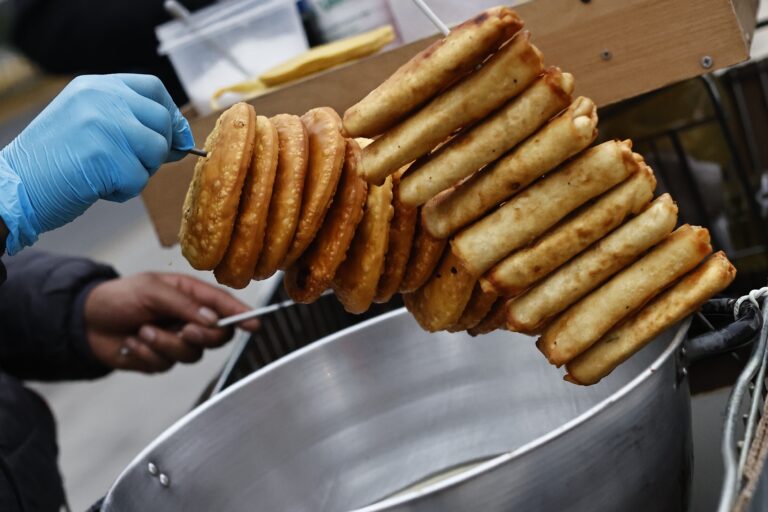 Carritos de comida sin permiso, consumir droga en la calle y carreras clandestinas: Las incivilidades que podrían llevarte al Registro de Vándalos del gobierno