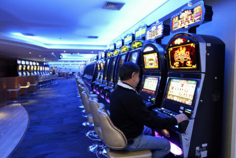 Asociación Chilena de Casinos rechaza cobro de IVA a sitios de apuestas extranjeros y advierte que sería un 