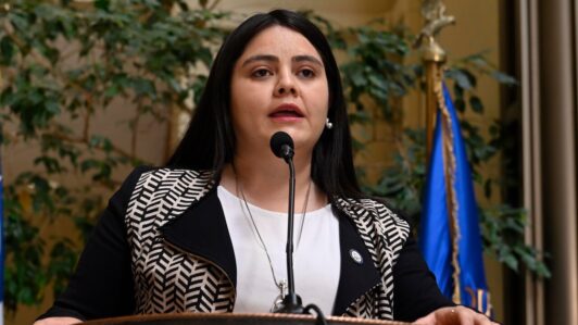 Diputada Concha llama a su sector a reflexionar: 
