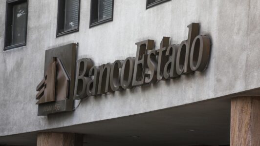 Clientes reportaron cuentas en cero: Banco Estado informa que trabaja con la 