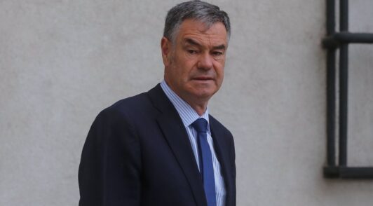 Ossandón afirma que su voto en AC contra Grau estaba definido antes de viajar con Kast: 