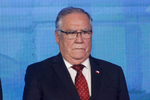 Ministro Campos respalda visas temporales para migrantes en el agro: “Chile necesita esa mano de obra extranjera”
