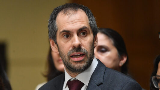 Este lunes comenzará a sesionar comisión revisora de la acusación constitucional contra el exministro Nicolás Grau