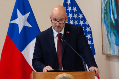 Presidente Kast se reúne con el embajador de EE.UU. en Chile en La Moneda