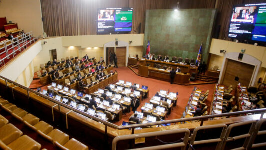 Diputados de oposición instan a senadores a reabrir discusión sobre levantamiento del secreto bancario
