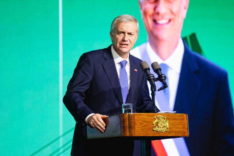 Gira presidencial: Kast visita Paraguay para participar en cumbre del Mercosur y luego viajará a Uruguay