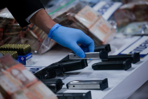 Operación "Muralla Oriental II": PDI desarticuló a organización criminal de origen chino y detuvo a 35 personas/Agencia Uno