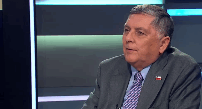 Registro de Vándalos: Alvarado anticipa que una reforma a la Constitución es una eventual 