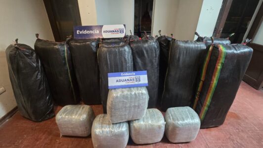 Paso fronterizo Ollagüe: Incautan más de 458 kilos de cannabis desde camión que intentaba ingresar a Chile