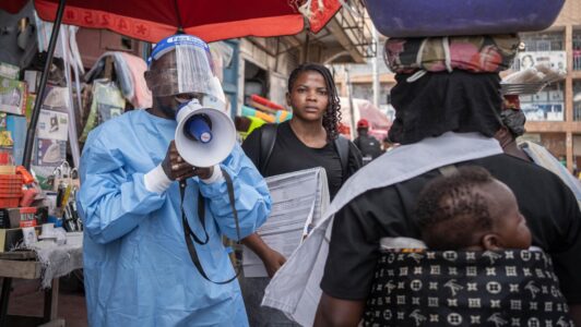 RD del Congo eleva a 452 los casos de ébola y advierte de rápido contagio