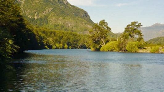 Contraloría detectó vertimiento de aguas servidas en el río Palena: Instruyó sumario y envió antecedentes al Ministerio Público