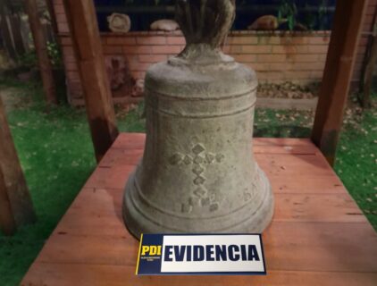 PDI recupera campana colonial de origen peruano con hasta 375 años de antigüedad