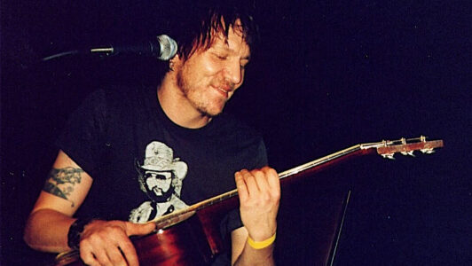 La Unión Astronómica Internacional bautiza un asteroide con el nombre del legendario cantautor Elliott Smith