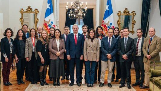 Plan Chile Renace: Gobierno presentó comisión asesora y los 8 ejes clave de la iniciativa que buscará enfrentar la baja natalidad