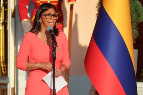 Delcy Rodríguez eleva a 589 los fallecidos por terremotos en Venezuela