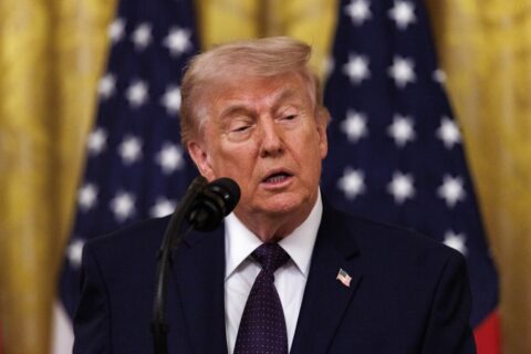 Trump afirma que un acuerdo con Irán es posible la próxima semana, pese a suspensión del diálogo 