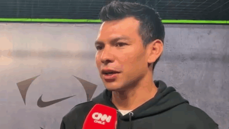 “Chucky” Lozano lamenta ausencia de Chile en el Mu