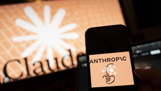 Anthropic confirma que alto costo de entrenar la IA impulsa la salida a Wall Street: “Es un negocio muy intensivo en capital para entrenar modelos de IA”