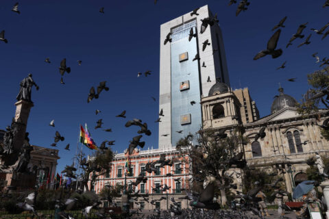 Protestas en Bolivia: Proponen un referéndum revocatorio para definir la continuidad del presidente Rodrigo Paz