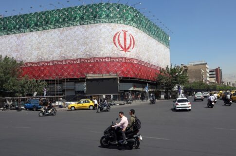 Irán confirma la firma electrónica del acuerdo de entendimiento con Estados Unidos