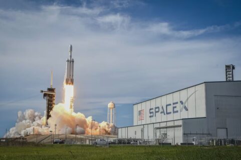 SpaceX de Elon Musk se prepara para una salida a bolsa récord: Está valorizada en unos US$ 75.000 millones
