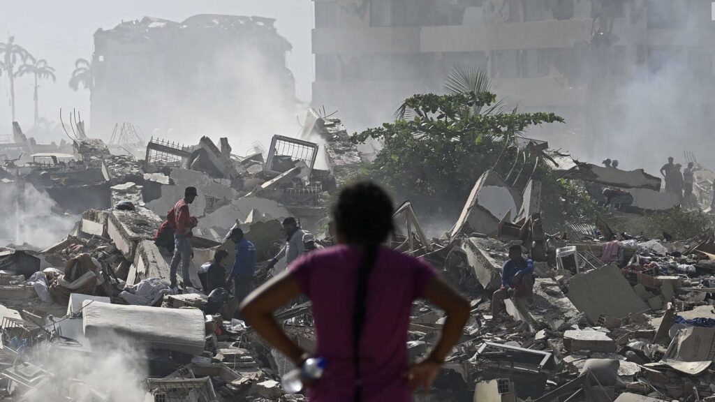 Venezuela: ONGs instan a la liberación de presos políticos mientras los supervivientes del terremoto intentan contactar con sus familiares