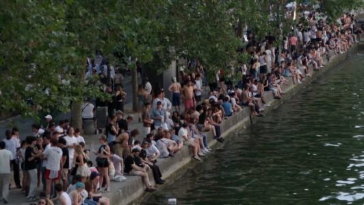 Los efectos de la implacable ola de calor en Europa: Aumento de ahogamientos, altas temperaturas nocturnas y cierre temporal de una central nuclear en Francia