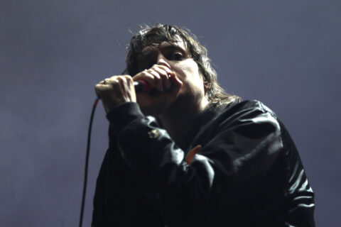 The Strokes retrasan el lanzamiento ‘Reality Awaits’ y anuncian un concierto masivo en Nueva York
