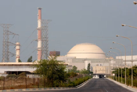 Trump detiene un plan de asalto terrestre a Irán para capturar uranio tras reunión secreta del máximo general de EE.UU.
