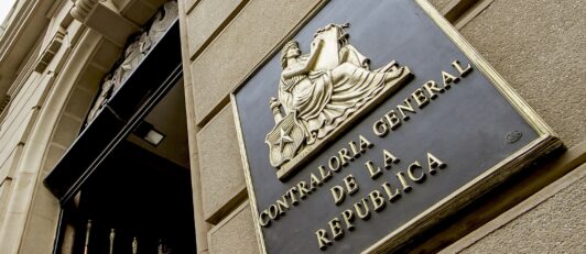 Por incumplir requerimientos de información: Contraloría suspende de sus funciones a la directora jurídica de la Municipalidad de Valparaíso