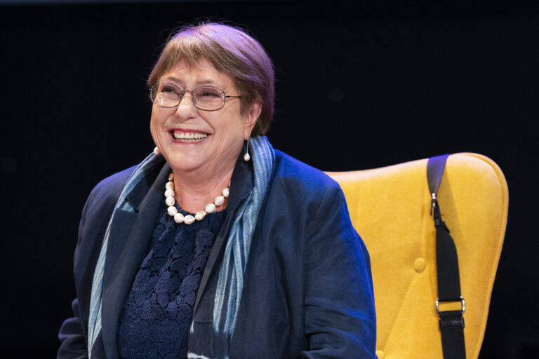 Expresidenta Bachelet pausa gira por la ONU y regresa a Chile para participar en el Encuentro Nacional de Alcaldesas