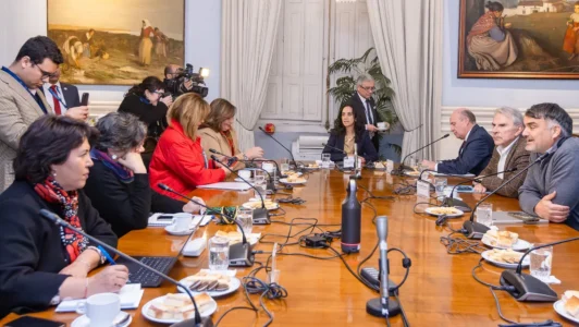 Senado: Parlamentarios iniciaron mesa política y técnica por la megarreforma