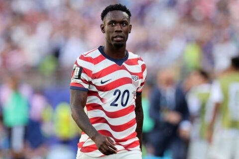 Confederación Brasileña de Fútbol defiende al árbitro que sancionó a Balogun tras las acusaciones de Donald Trump