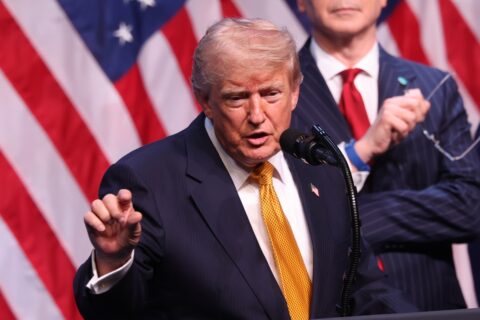 Donald Trump bromea con que él sería 