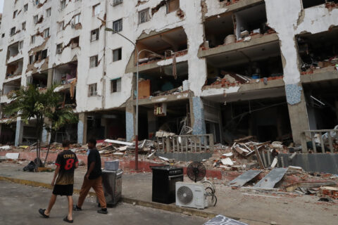 Aumentan a 2.954 los fallecidos por los terremotos en Venezuela