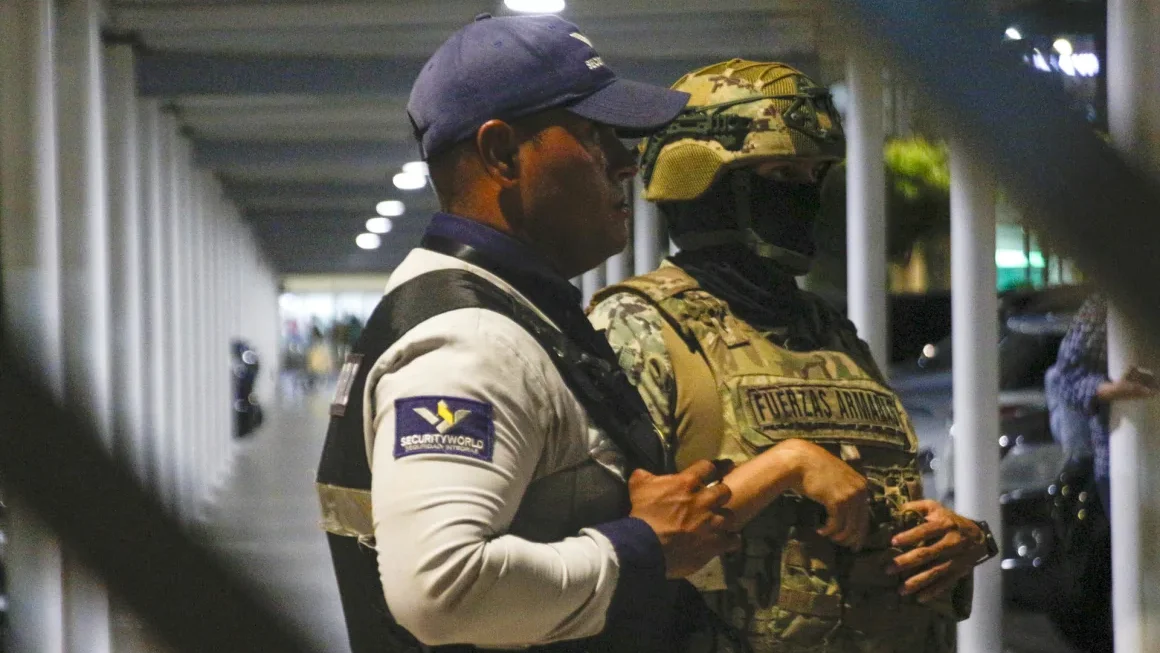 Human Rights Watch alerta por presuntos abusos en Ecuador en alianza con EE. UU. para combatir el crimen organizado